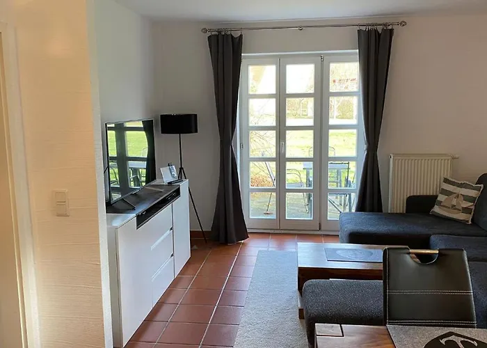 Rugana Insel Ruegen Fewos Vogelgesang *