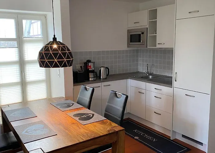 Rugana Insel Ruegen Fewos Vogelgesang * Dranske