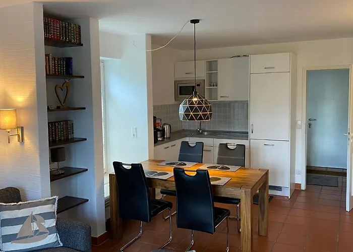 Rugana Insel Ruegen Fewos Vogelgesang * Dranske